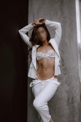 Индивидуалка СПб Лера Шатенка c 2 размером груди у метро Рыбацкая Санкт-Петербург Фото-1